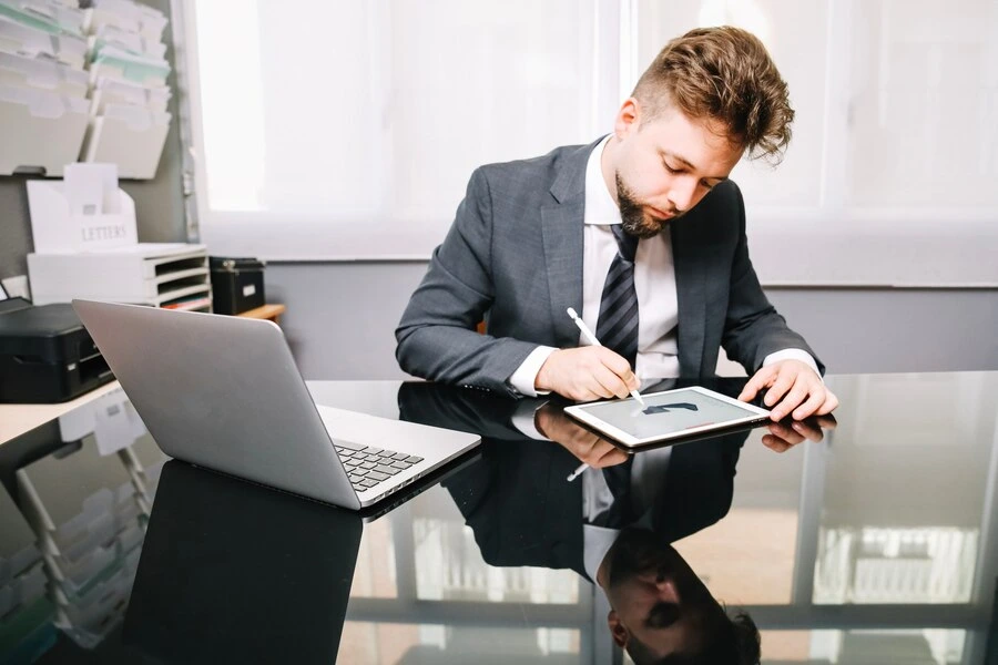 The Role of Technology in Modern Law Firms